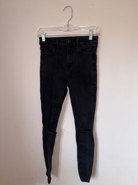 Women’s Black High-Rise Skinny Jeans